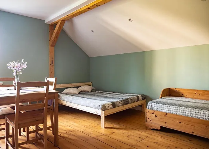 Modrasowka, Swierkowe Przysiolki W Gorach Sowich * Sosnina